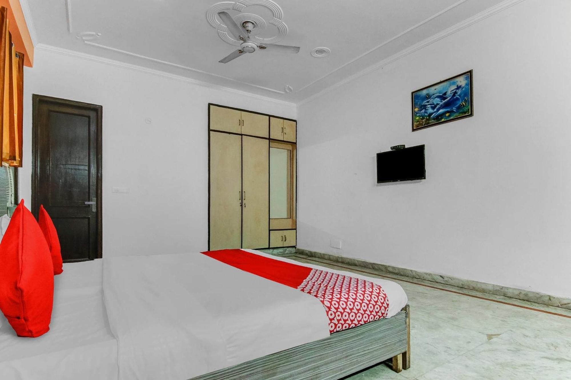 Hotel O Orlov Noida Exterior photo